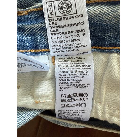 NWT Levi's '94 Baggy Wide Leg Distressed Mid Rise Loose Women’s Jeans size 30 - Picture 12 of 12